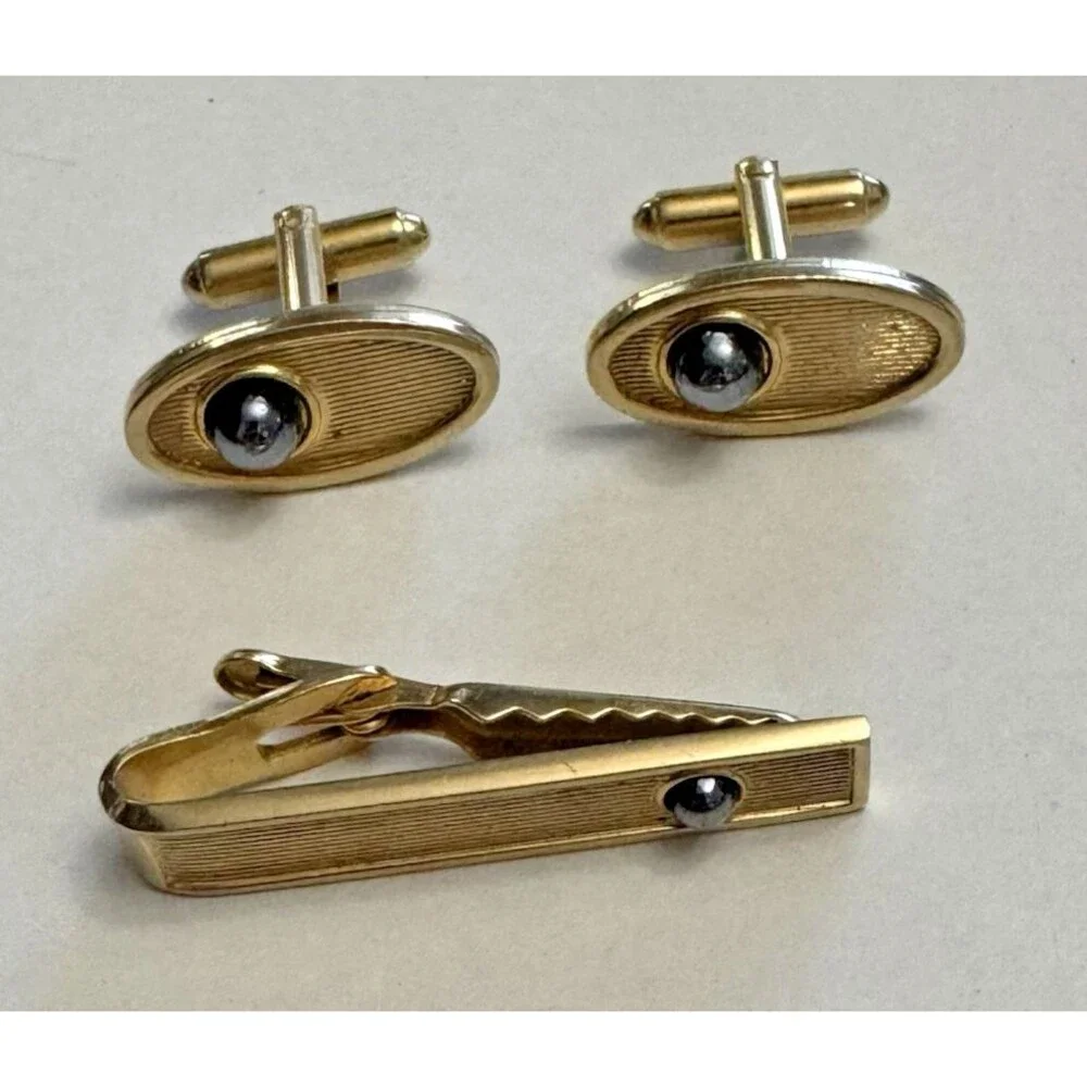 Signed Shields Vintage Gold Tone Cufflinks and Tie Bar Set with Black Onyx Accen